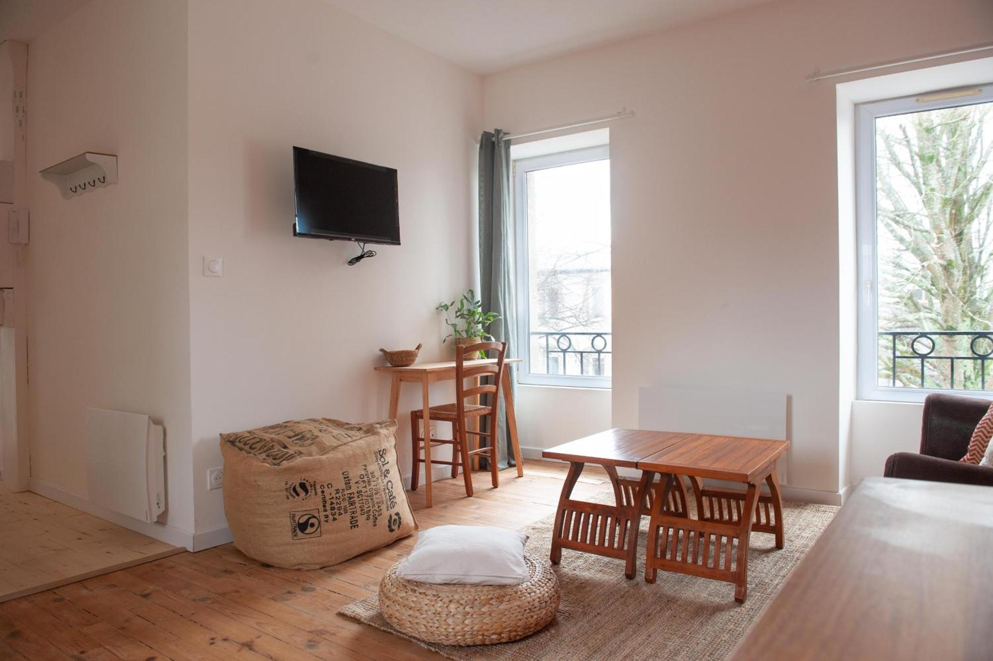 Immeuble De 3 Appartements Avec Cour Interieure Брест Экстерьер фото